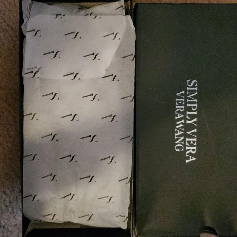 Simply Vera Vera Wang Bari Smoking Flats - Picture 3 of 12